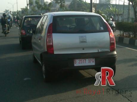 TATA Indica spotted in Indonesia while being tested. 